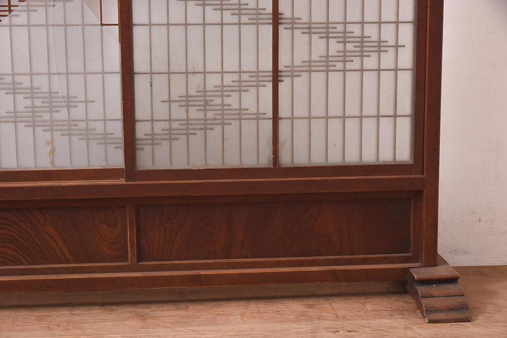 アンティーク建具　和製　昭和初期　上手物!　本体ヒノキ材・腰板ケヤキ材　美しい組子が目を引く引き戸付き衝立(つい立て、仕切り、パーテーション)(R-044581)