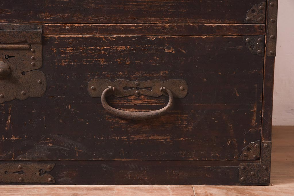 アンティーク家具　明治期　渋い和の雰囲気漂う時代箪笥サイドボード(引き出し、衣装箪笥)(R-044584)