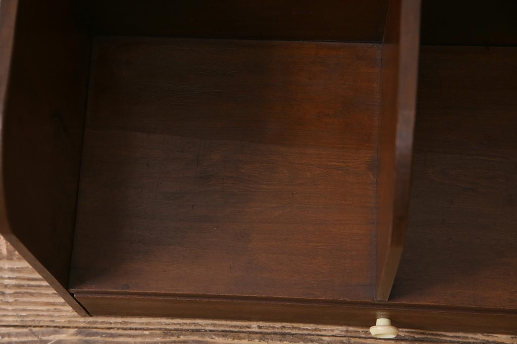 アンティーク雑貨　昭和初期　シックな色合いが魅力のブックスタンド(本立て)(R-044590)