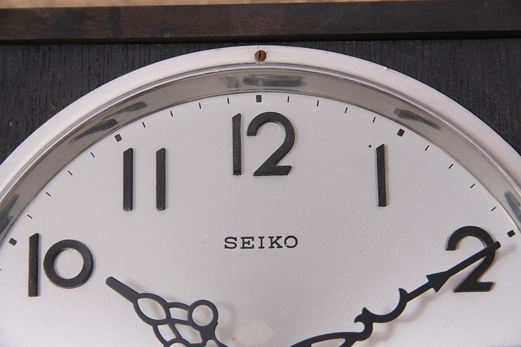 アンティーク雑貨　昭和中期　SEIKO(セイコー)　内部交換済・電池式　スタイリッシュなデザインの柱時計(掛け時計)(R-044596)