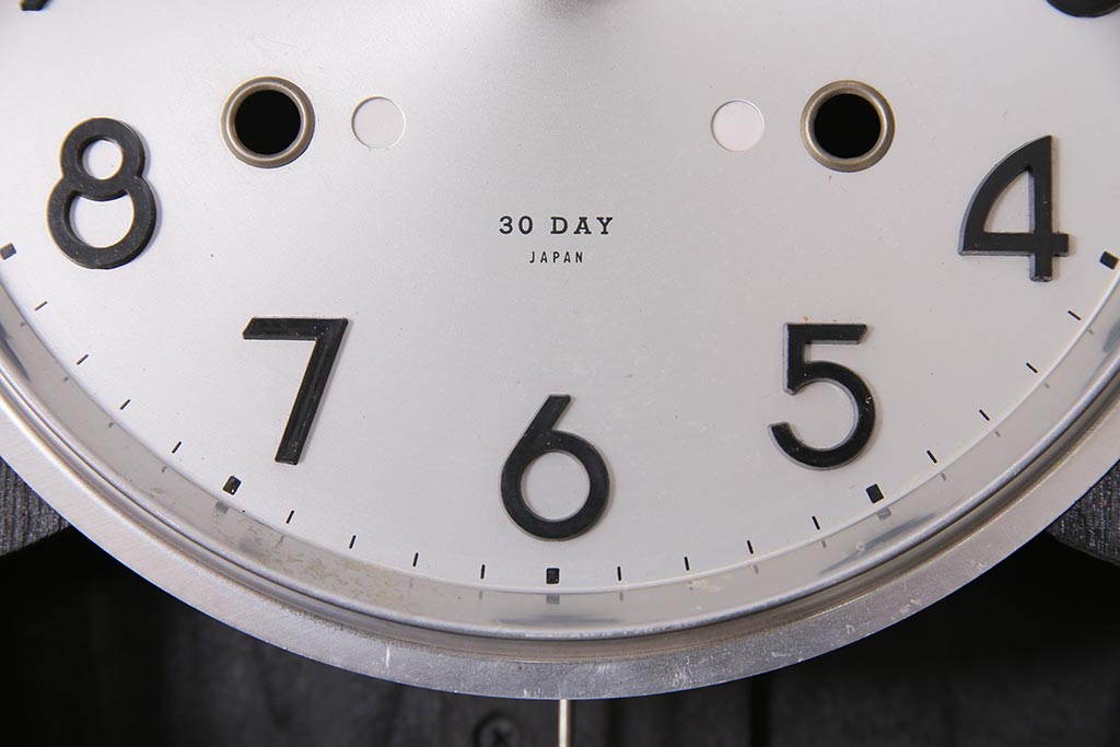 アンティーク雑貨　昭和中期　SEIKO(セイコー)　内部交換済・電池式　スタイリッシュなデザインの柱時計(掛け時計)(R-044596)