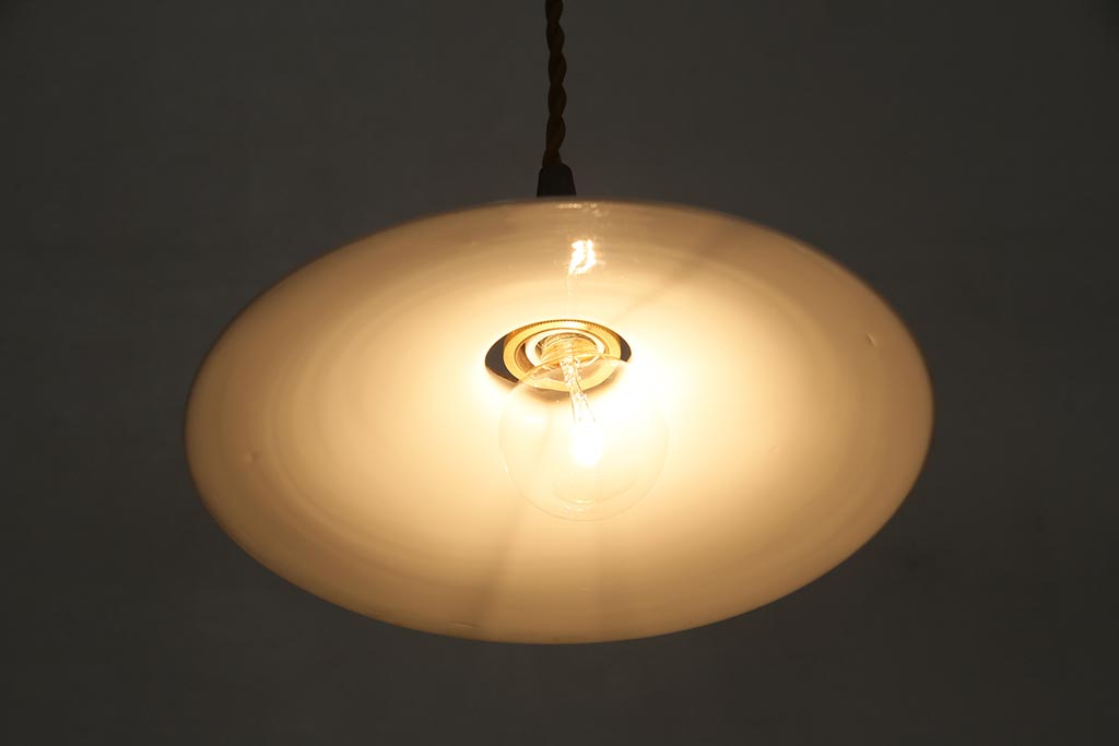 アンティーク照明　戦前　レトロな平笠シェードのペンダントライト(天井照明、吊り下げ照明、電笠)(R-044642)