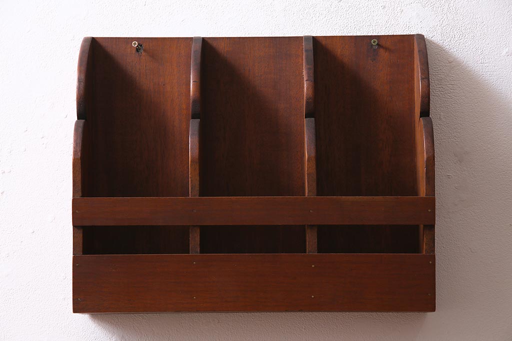 アンティーク雑貨　レトロな木味が魅力のレターラック(壁掛け収納、状差し)(R-044657)