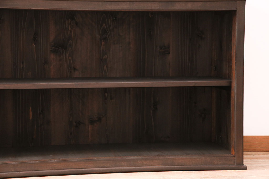 【セミオーダー家具実例】大正期の飾り棚に高品質リペア。背板、底板を杉材で張替え、棚板は檜材で新たに製作しました。台輪も新材で補強ばっちり!!色味は濃いブラウンで仕上げました。(収納棚、飾り棚、サイドボード)