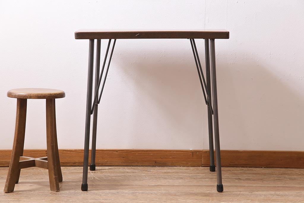 アンティーク家具　古材リメイク　欅(ケヤキ)材一枚板　鉄脚テーブル(サイドテーブル、カフェテーブル)(R-044682)
