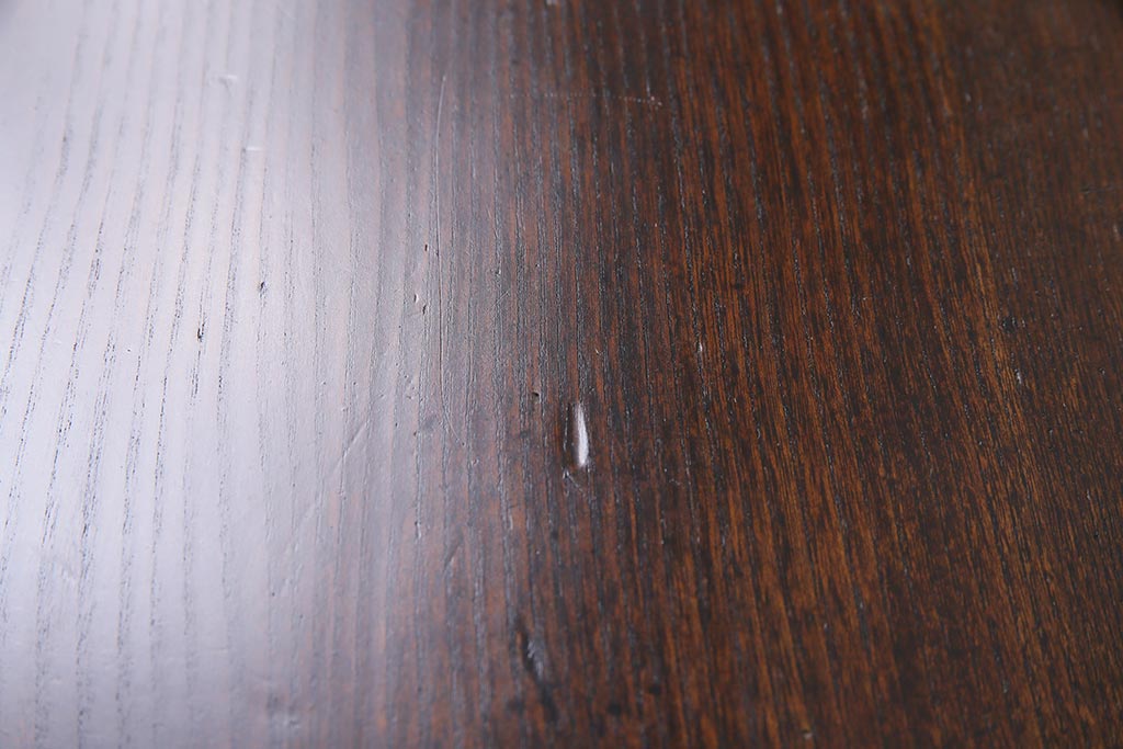アンティーク家具　古材リメイク　欅(ケヤキ)材一枚板　鉄脚テーブル(サイドテーブル、カフェテーブル)(R-044682)