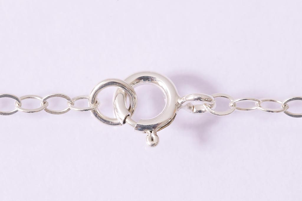 ヴィンテージアクセサリー シルバー 蜂モチーフのネックレス