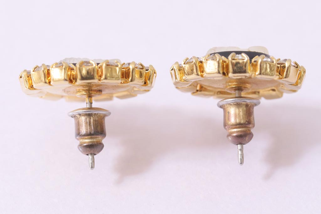 ヴィンテージアクセサリー　イギリス　クラシカルで華やかなビンテージピアス(R-044706)