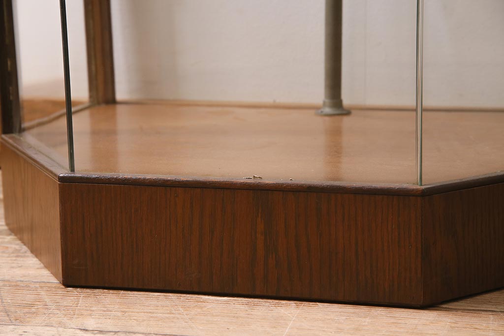 レトロ家具　ナラ材　ナチュラルスタイルのお部屋にも合うガラスケース(陳列棚、ショーケース)(R-044724)
