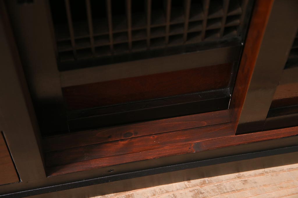ラフジュ工房オリジナル　古建具リメイク　上品な和を感じさせる引き出し付きローボード(収納棚、戸棚、テレビ台、テレビボード)(R-044726)