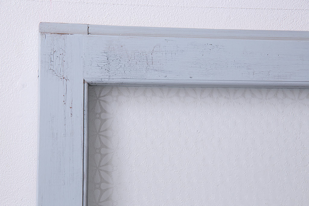 アンティーク建具　昭和中期　ペイント　当店オリジナルガラス・花菱模様　使い古し感がポイントのガラス戸2枚セット(引き戸、建具)(R-044730)