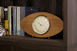 アンティーク時計　アメリカ　THE E. INGRAHAM COMPANY(イングラハム)　BRISTOL CONN　経年を感じる風合いが魅力の掛け時計(八角時計、柱時計、古時計、振り子時計)(R-072168)
