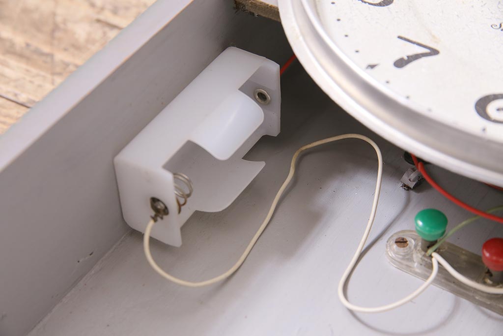 和製アンティーク　タカノ(高野精密工業)　電池式　文字盤が可愛いレトロポップな振り子時計(柱時計、壁掛け時計)(R-044745)