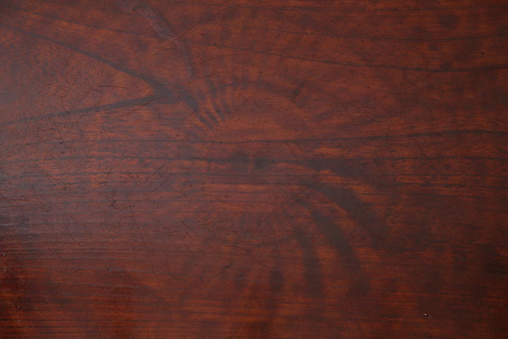 アンティーク雑貨　昭和中期　ケヤキ材　漆塗り　美しい杢目が堪能出来るお盆(トレー、丸盆)(R-044755)