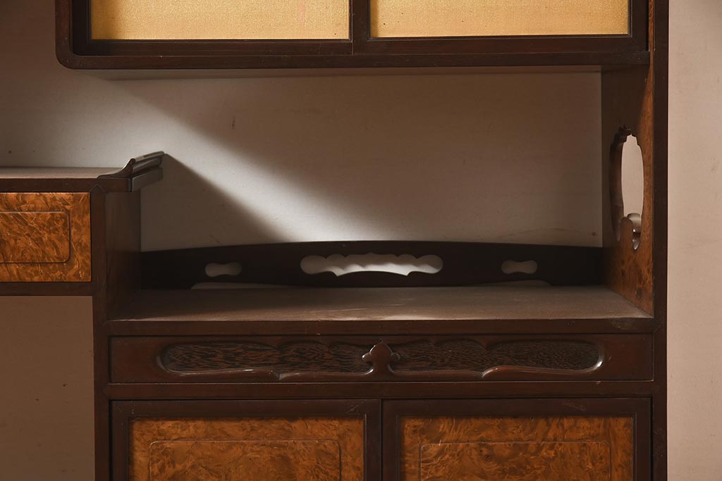 和製アンティーク　指物工芸家具　昭和初期　総楓(カエデ)材・鳥眼杢　最高級品!凝った造りの飾り棚(茶棚、陳列棚、収納棚、戸棚)(R-044771)