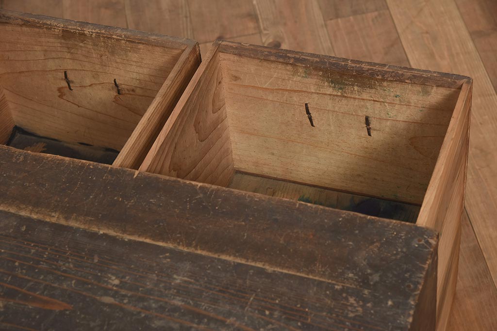 アンティーク家具　5杯　味のある杉材製のローチェスト(ローボード、引き出し)(R-044774)