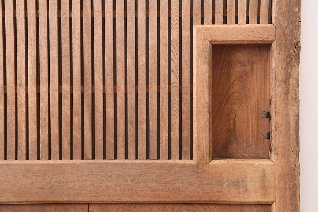 アンティーク家具　和製アンティーク　総ケヤキ材　木味が魅力的な蔵戸(玄関戸、引き戸、建具)(R-044872)
