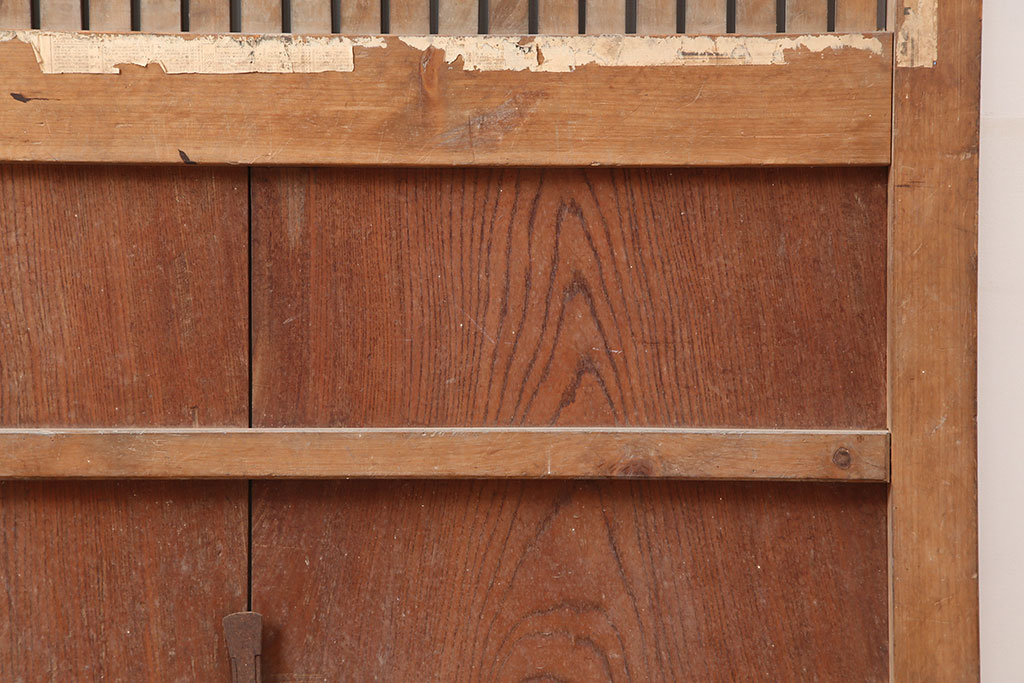 アンティーク建具　大正昭和初期　ヒノキ材　升目格子が目を惹く蔵戸(玄関戸、引き戸、建具)(R-044898)
