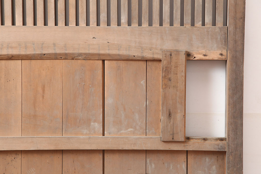 アンティーク建具　明治大正期　ヒノキ材の質感が味わい深い格子蔵戸(玄関戸、引き戸、建具)(R-044899)