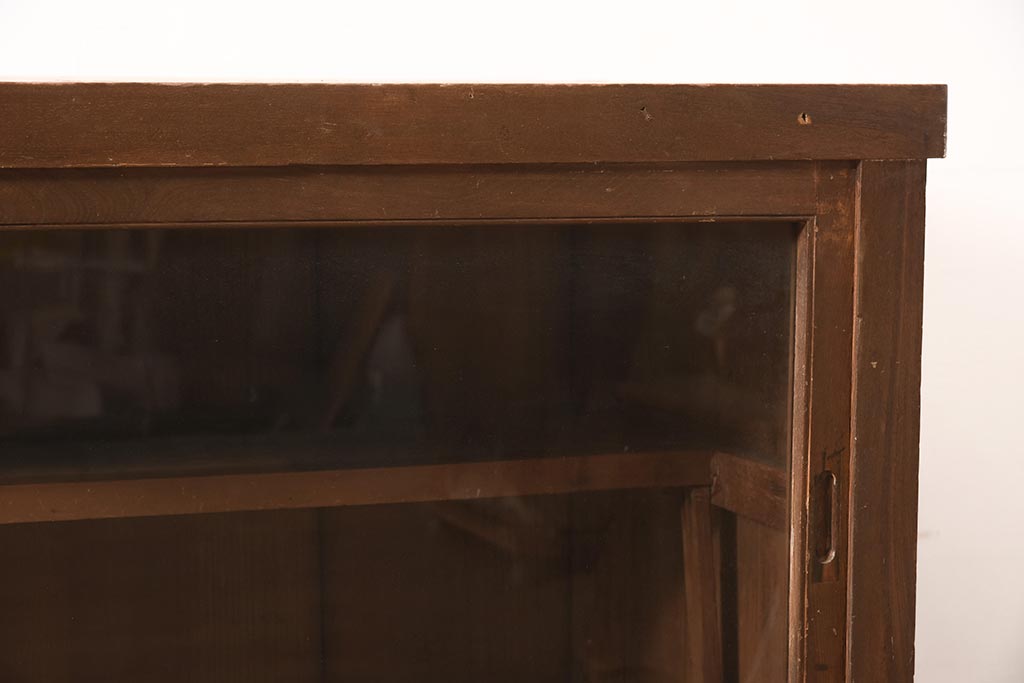アンティーク家具　昭和初期　前面ケヤキ材　引き出し付き　味のあるシンプルなつくりのガラス戸棚(キャビネット、収納棚、本箱、食器棚)(R-044959)