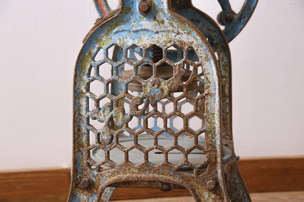 ジャンク品 昭和レトロ USIKUBOSIKI(牛窪鉄工所) 古い手回し ジャンク品 昭和レトロ USIKUBOSIKI(牛窪鉄工所) 古い手回し