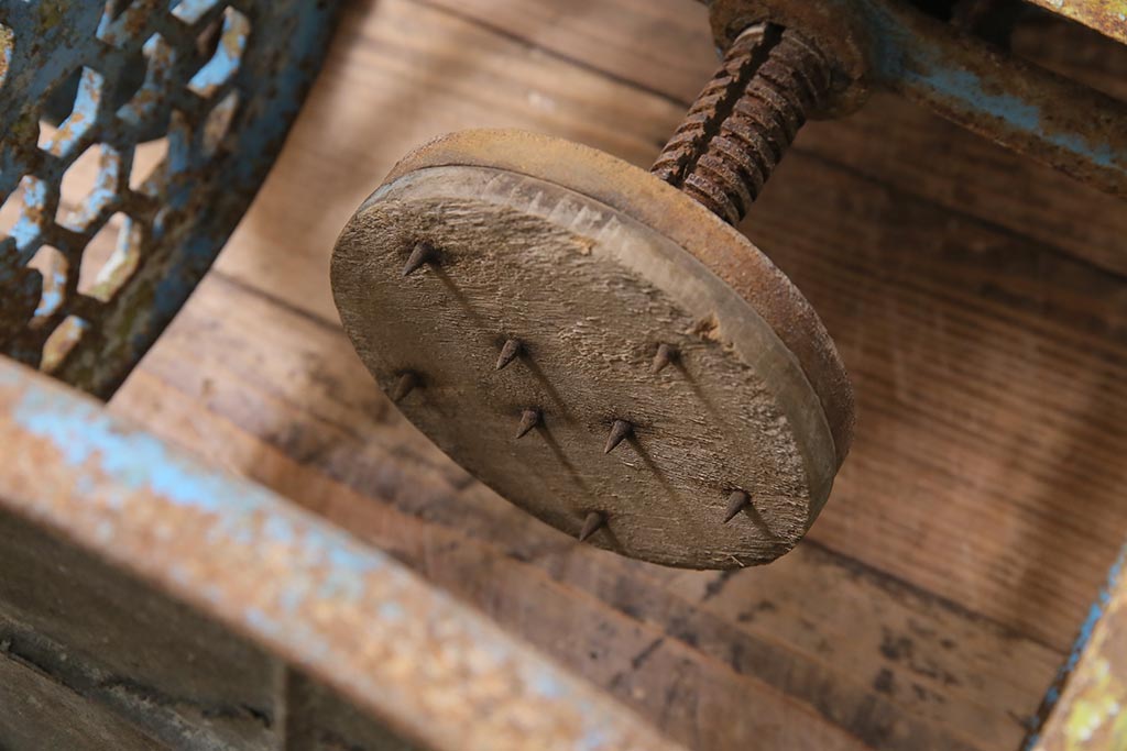 ジャンク品 昭和レトロ USIKUBOSIKI(牛窪鉄工所) 古い手回し ジャンク品 昭和レトロ USIKUBOSIKI(牛窪鉄工所) 古い手回し