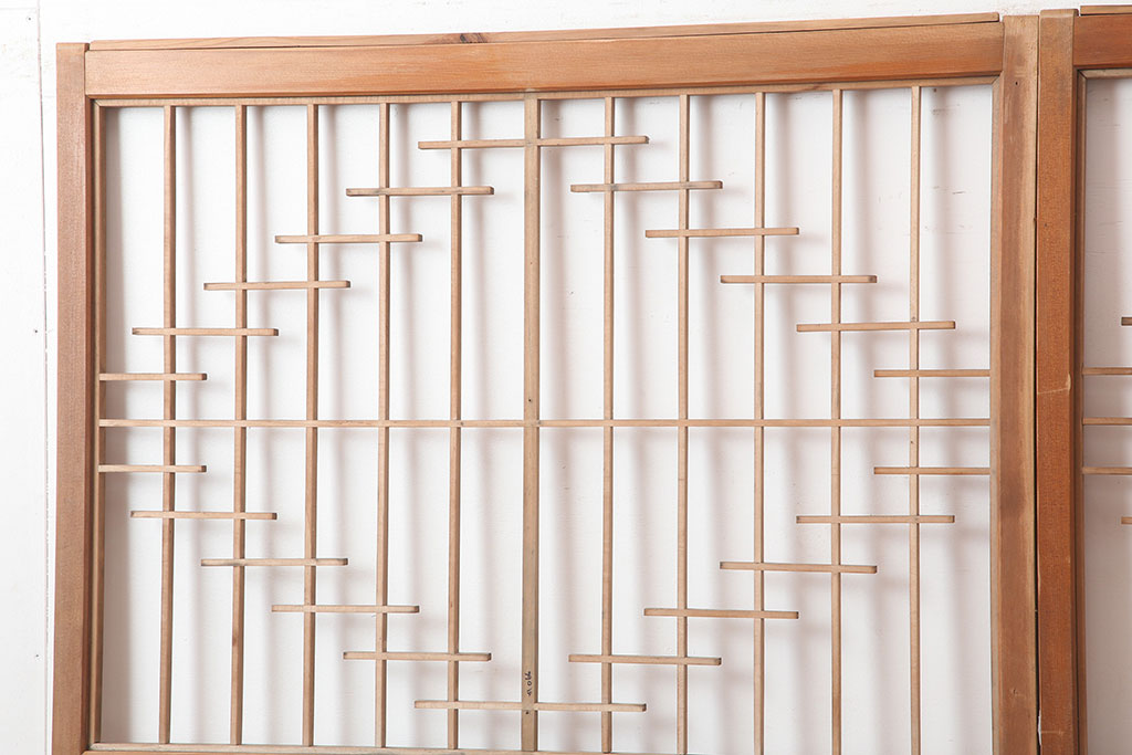 アンティーク建具 昭和中期 組子のデザインが目を引く障子戸2枚セット