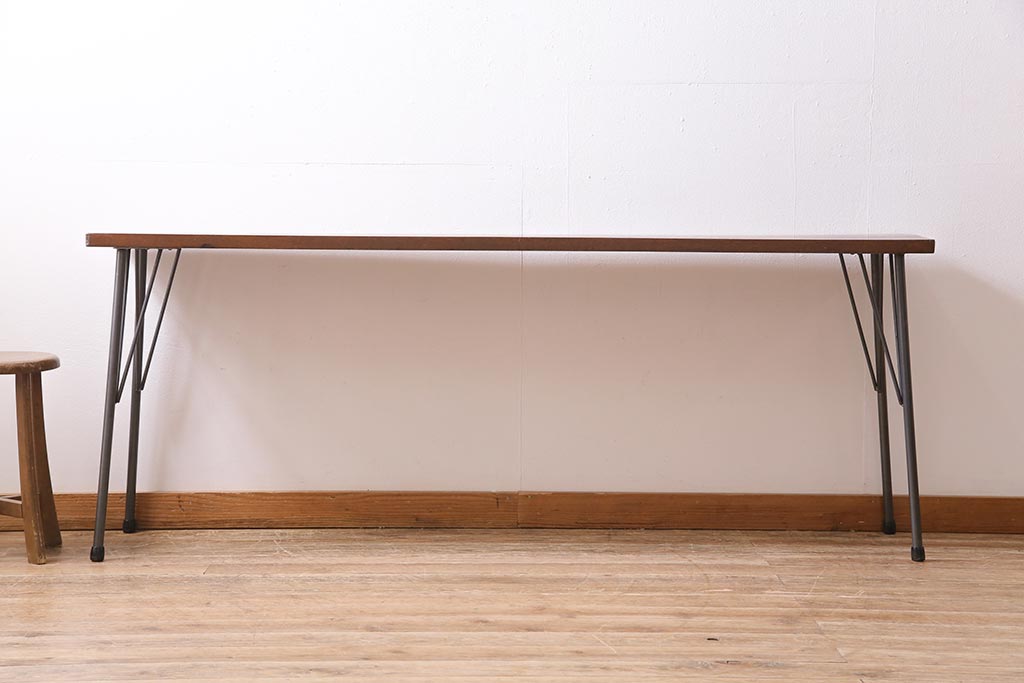 ビンテージ家具　和製　昭和中期　ラワン一枚板　古い木の質感が味わい深い鉄脚テーブル(作業台、アイアンテーブル、コンソールテーブル)(R-045000)