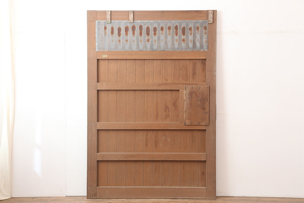 ビンテージ建具　昭和中期　大振りサイズのレトロな引き戸(蔵戸、建具、玄関戸)(R-045022)
