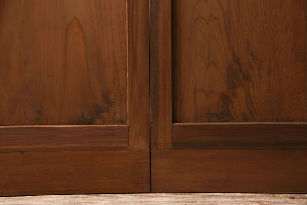 【セミオーダー家具実例】アンティークの組子帯戸2枚をリサイズ。上下に新材を足して高さ調整。幅もご希望通りに縮小。色合いはほとんど変えずに綺麗に仕上げました。(引き戸、建具)
