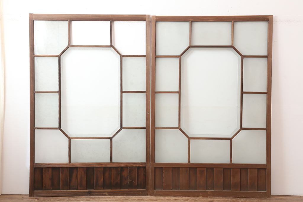 アンティーク建具　大正昭和初期　大振り　存在感のある大きさとデザインが魅力のガラス戸2枚セット(引き戸)(R-045034)