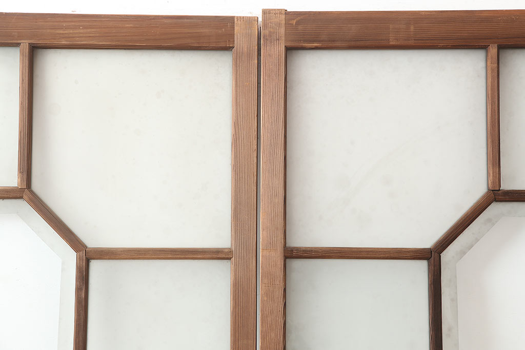 アンティーク建具　大正昭和初期　大振り　存在感のある大きさとデザインが魅力のガラス戸2枚セット(引き戸)(R-045036)