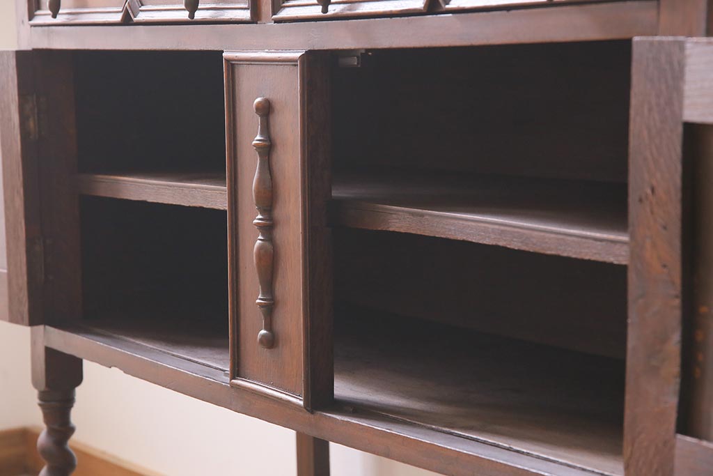 アンティーク家具　イギリスアンティーク　オーク材　重厚感のあるミラーバックサイドボード(キャビネット、収納棚)(R-045084)