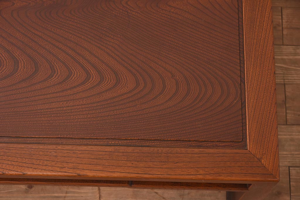 アンティーク家具　昭和中期　総ケヤキ材　漆塗り　上品な和の雰囲気漂う座卓(ローテーブル)(R-045088)