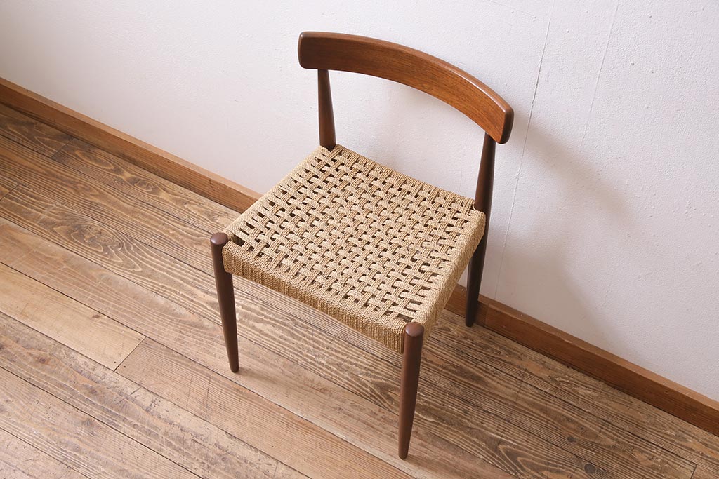ヴィンテージ家具　北欧ビンテージ　チーク材　丁寧に編み込まれた座面が魅力のダイニングチェア(椅子、デスクチェア)(R-045092)