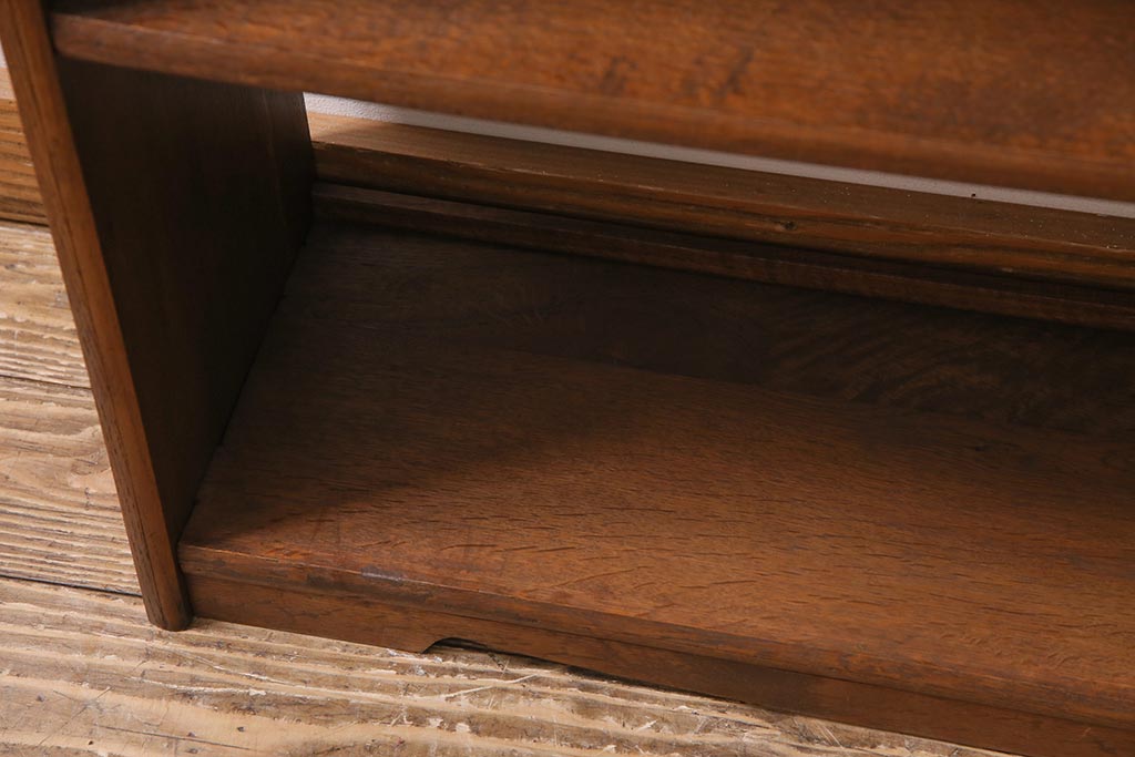 アンティーク家具　昭和レトロ　栓材　楔式　透かしがおしゃれな本棚(飾り棚、シェルフ)(R-045134)