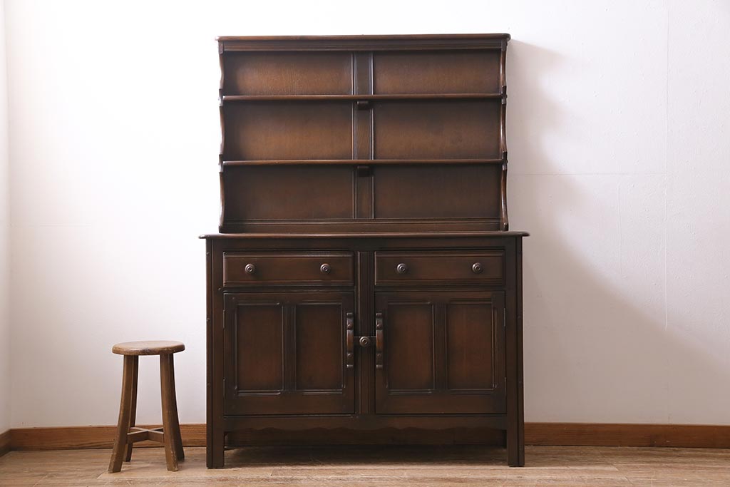 ヴィンテージ家具　イギリスビンテージ　ERCOL(アーコール)　Old Colonial(オールドコロニアル)　気品と風格が漂うカップボード(本棚、ブックシェルフ、食器棚)(R-045136)