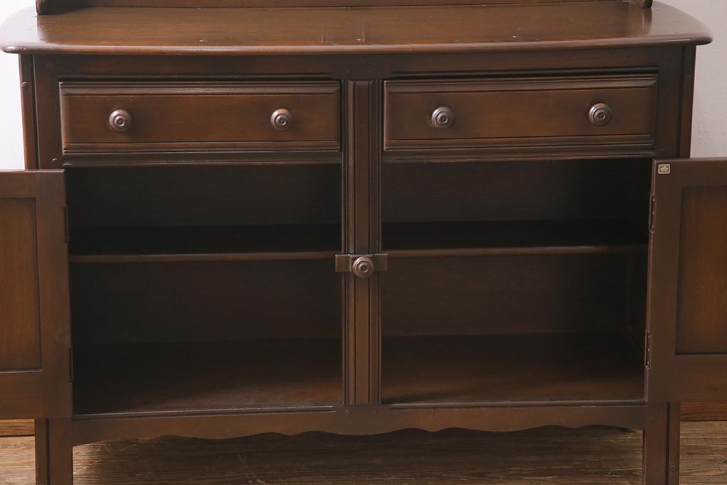 ヴィンテージ家具　イギリスビンテージ　ERCOL(アーコール)　Old Colonial(オールドコロニアル)　気品と風格が漂うカップボード(本棚、ブックシェルフ、食器棚)(R-045136)