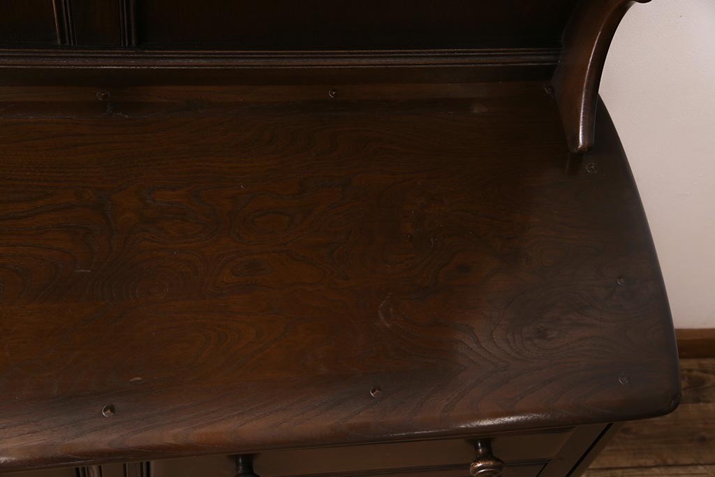 ヴィンテージ家具　イギリスビンテージ　ERCOL(アーコール)　Old Colonial(オールドコロニアル)　気品と風格が漂うカップボード(本棚、ブックシェルフ、食器棚)(R-045136)