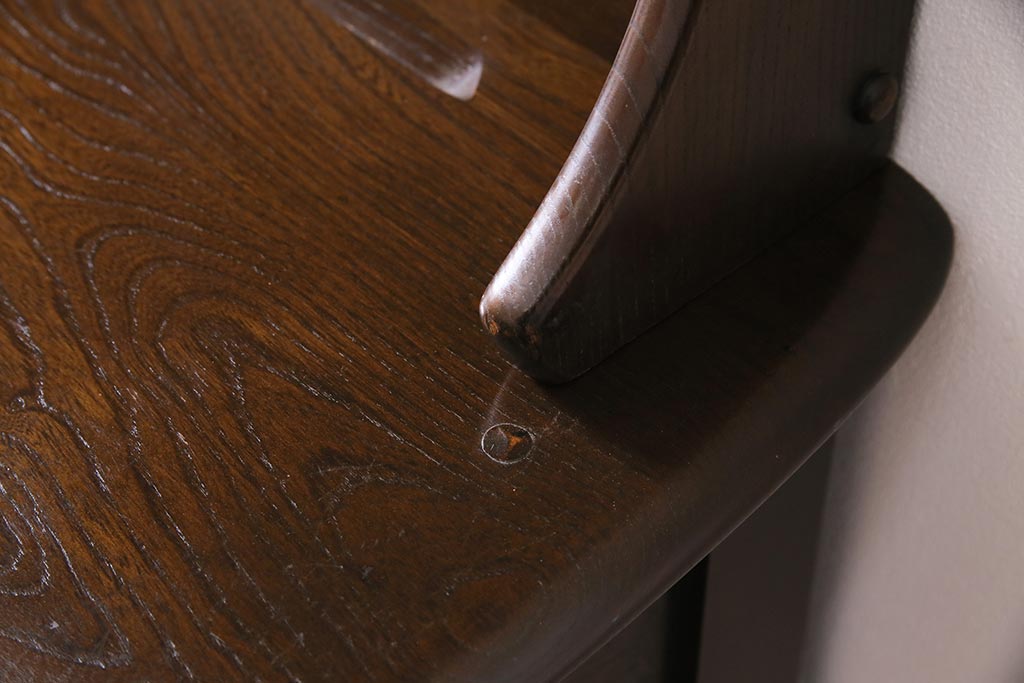 ヴィンテージ家具　イギリスビンテージ　ERCOL(アーコール)　Old Colonial(オールドコロニアル)　気品と風格が漂うカップボード(本棚、ブックシェルフ、食器棚)(R-045136)