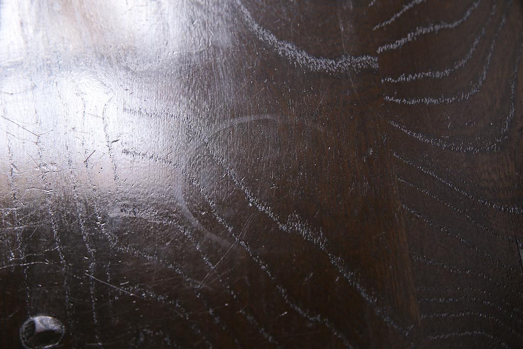 ヴィンテージ家具　イギリスビンテージ　ERCOL(アーコール)　Old Colonial(オールドコロニアル)　気品と風格が漂うカップボード(本棚、ブックシェルフ、食器棚)(R-045136)