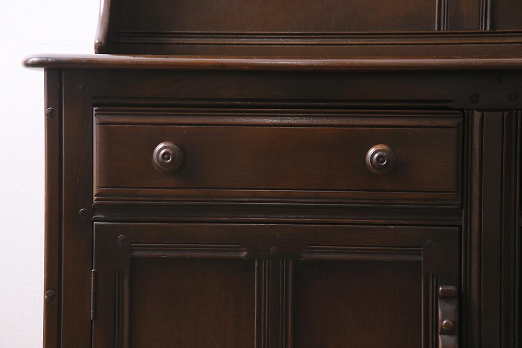 ヴィンテージ家具　イギリスビンテージ　ERCOL(アーコール)　Old Colonial(オールドコロニアル)　気品と風格が漂うカップボード(本棚、ブックシェルフ、食器棚)(R-045136)