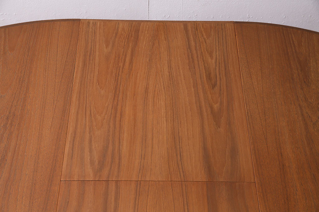 ヴィンテージ家具　北欧ビンテージ　G-PLAN(ジープラン)　木の温もり感じるエクステンションテーブル(ラウンドテーブル、ダイニングテーブル)(R-045255)