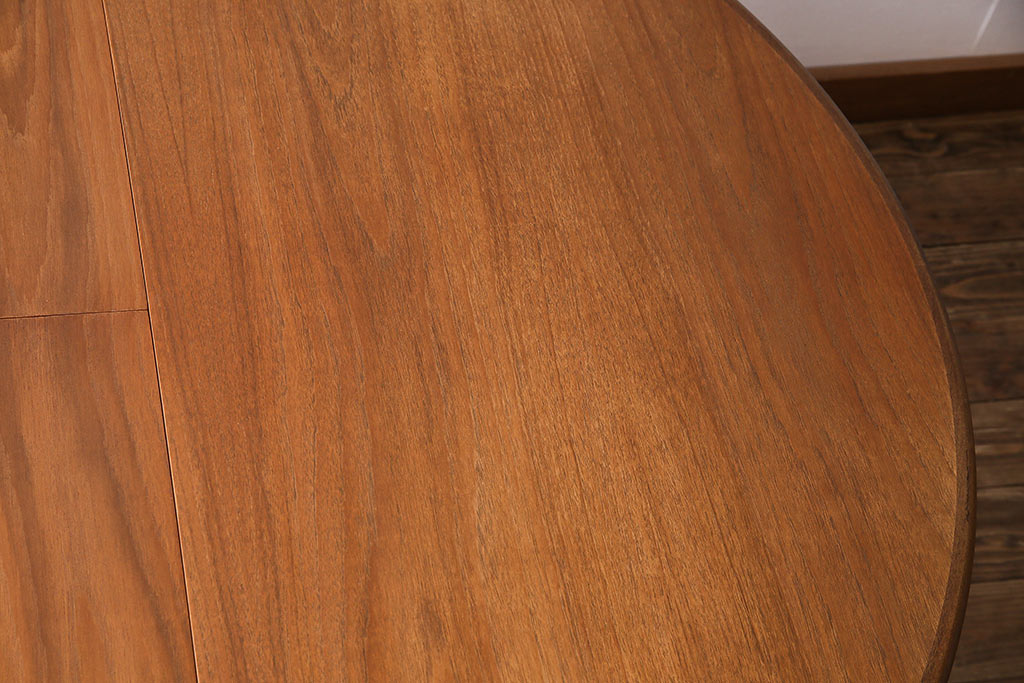 ヴィンテージ家具　北欧ビンテージ　G-PLAN(ジープラン)　木の温もり感じるエクステンションテーブル(ラウンドテーブル、ダイニングテーブル)(R-045255)