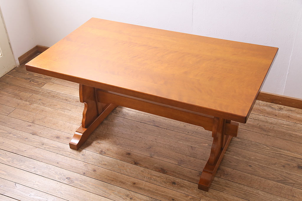 中古　横浜ダニエル(daniel)　A-314　木の温もりを感じるベンチテーブル(ダイニングテーブル、机、4〜6人用)(定価約60万円)(R-045295)