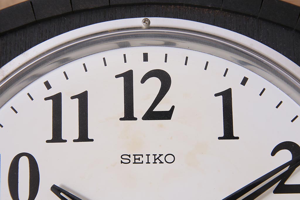 アンティーク時計　昭和中期　SEIKO(セイコー)　ゼンマイ式　30DAY　カレンダー付き　かわいらしいデザインの上品な掛け時計(柱時計、振り子時計)(R-045298)