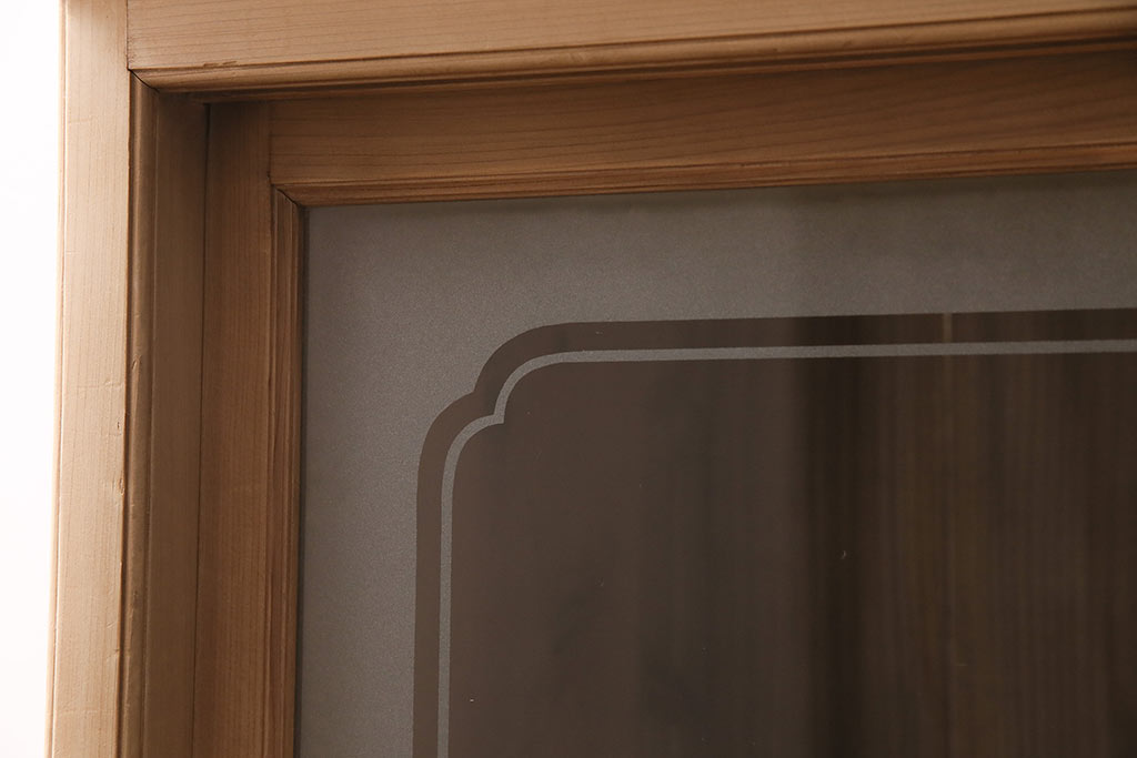 レトロ家具　和製アンティーク　ストリップド(剥離)　レトロガラスとモールガラスが目を惹く戸棚(ガラス戸棚、キャビネット、収納棚)(R-045356)