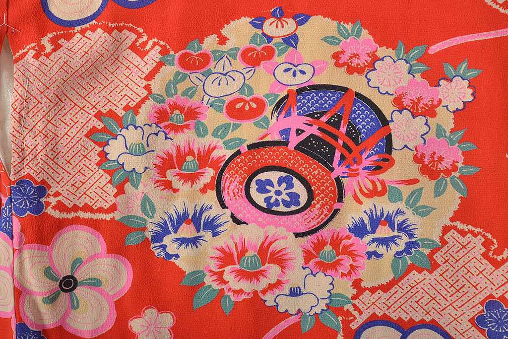 昭和初期 花に宝尽くし 錦紗縮緬 子供着物(正絹、古布)(R-045366