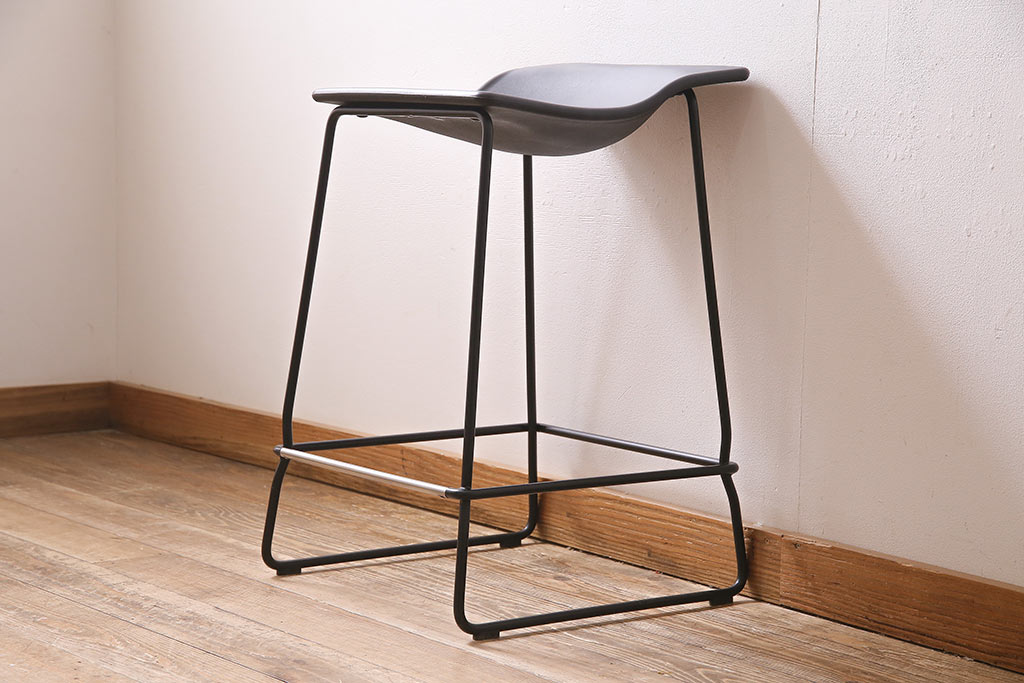 中古　スペイン　Viccarbe(ヴィッカルベ)社　LAST MINUTE Medium Stool　軽やかなデザインがかっこいいスツール(チェア、椅子、カッシーナ、Cassina)(定価約8万円)(R-045407)