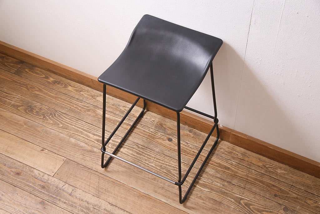 中古　スペイン　Viccarbe(ヴィッカルベ)社　LAST MINUTE Medium Stool　軽やかなデザインがかっこいいスツール(チェア、椅子、カッシーナ、Cassina)(定価約8万円)(R-045407)